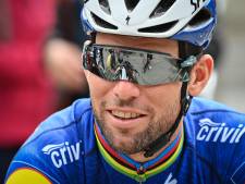 Mark Cavendish maakt in Oman rentree na zware valpartij