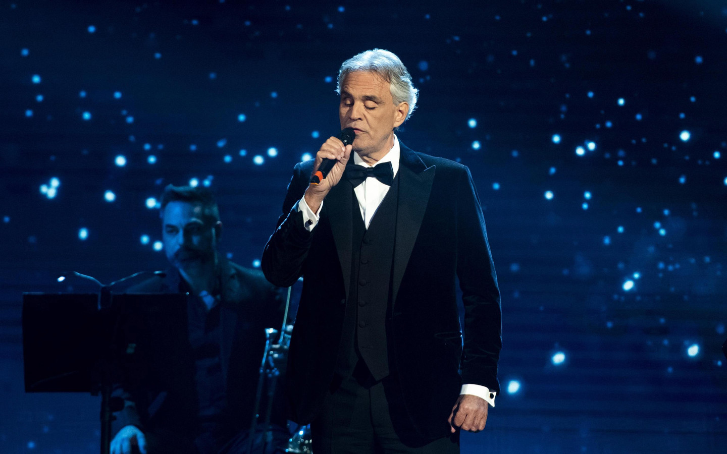 Andrea Bocelli gaat concert in Dom van Milaan live streamen Foto AD.nl