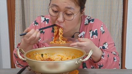 4. Mukbang