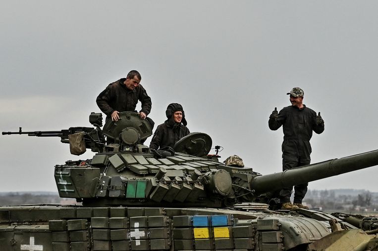 Ucraina non ancora sconfitta a Bachmut, i soldati si dicono pronti al contrattacco