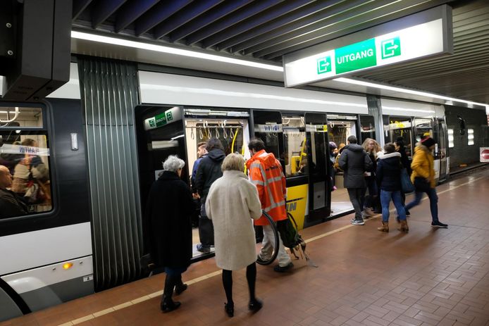 Er wordt onderzocht of in de toekomst meerdere trams tegelijk kunnen stoppen aan de ondergrondse haltes.