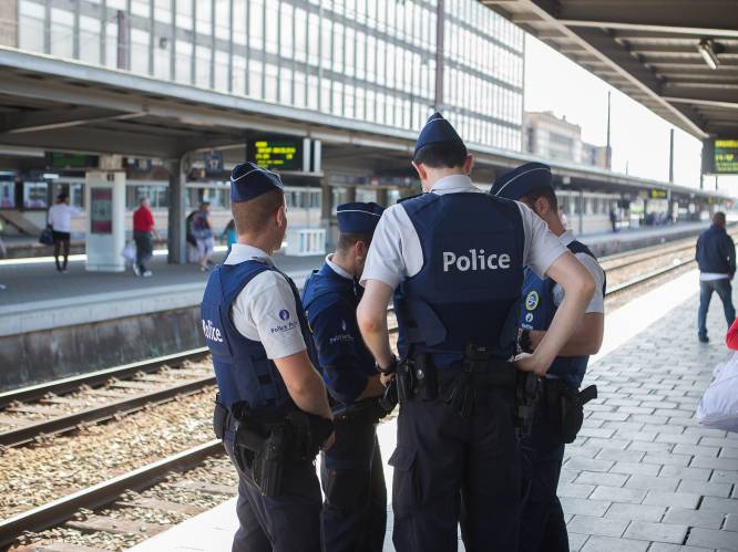 Francken kondigt extra controles aan in treinen en stations na incidenten