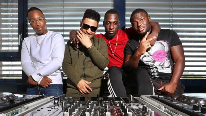 Haagse rappers Suriname blijven vast | Den Haag | AD.nl