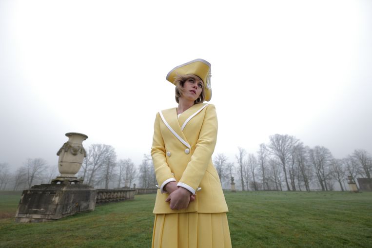 Kristen Stewart schittert als Diana in Spencer. Beeld 