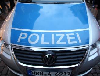 Man met wolfsmasker verkracht meisje (11) in Duitsland