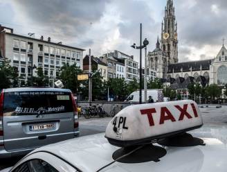 Elke taxichauffeur in Vlaanderen moet voortaan Nederlands kunnen spreken met zijn klanten