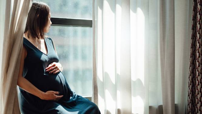Nog steeds veel discriminatie tegen zwangere vrouwen en ouders op de werkvloer: “Ik werd ontslagen toen ik zwanger was”