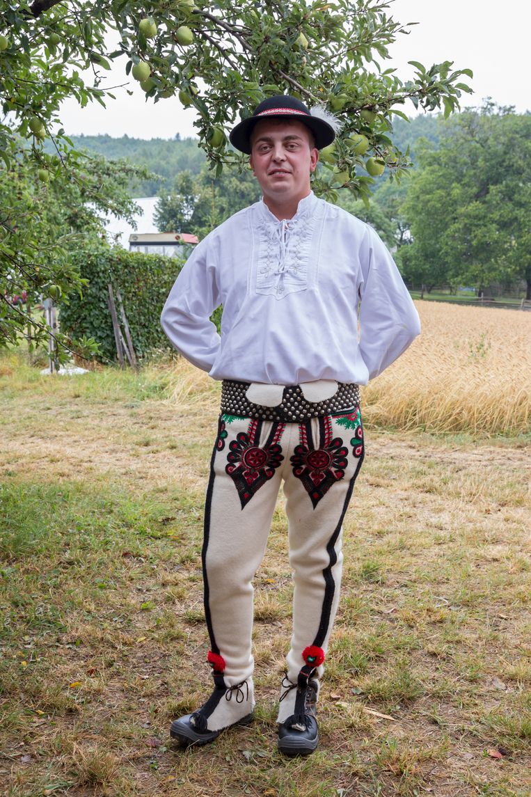 Man in Goral kostuum. Beeld © Milan Perfecky