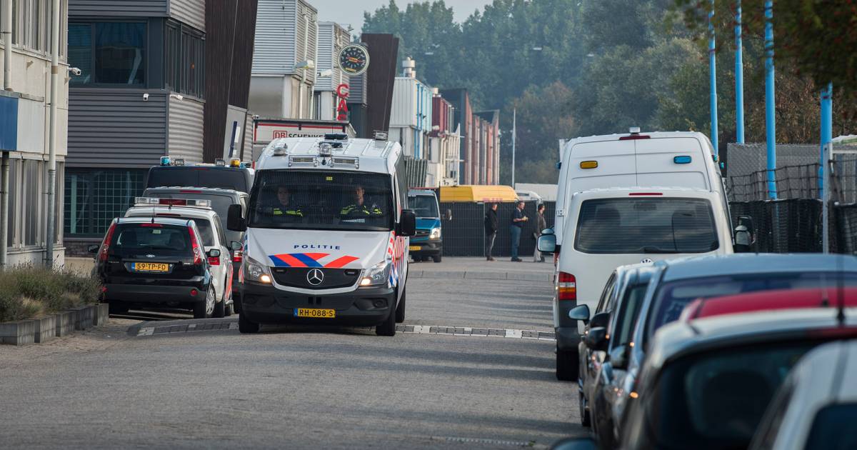 Verkocht een tuinbouwgroothandel in Nieuwegein voor miljoenen aan hennepkweekspullen?