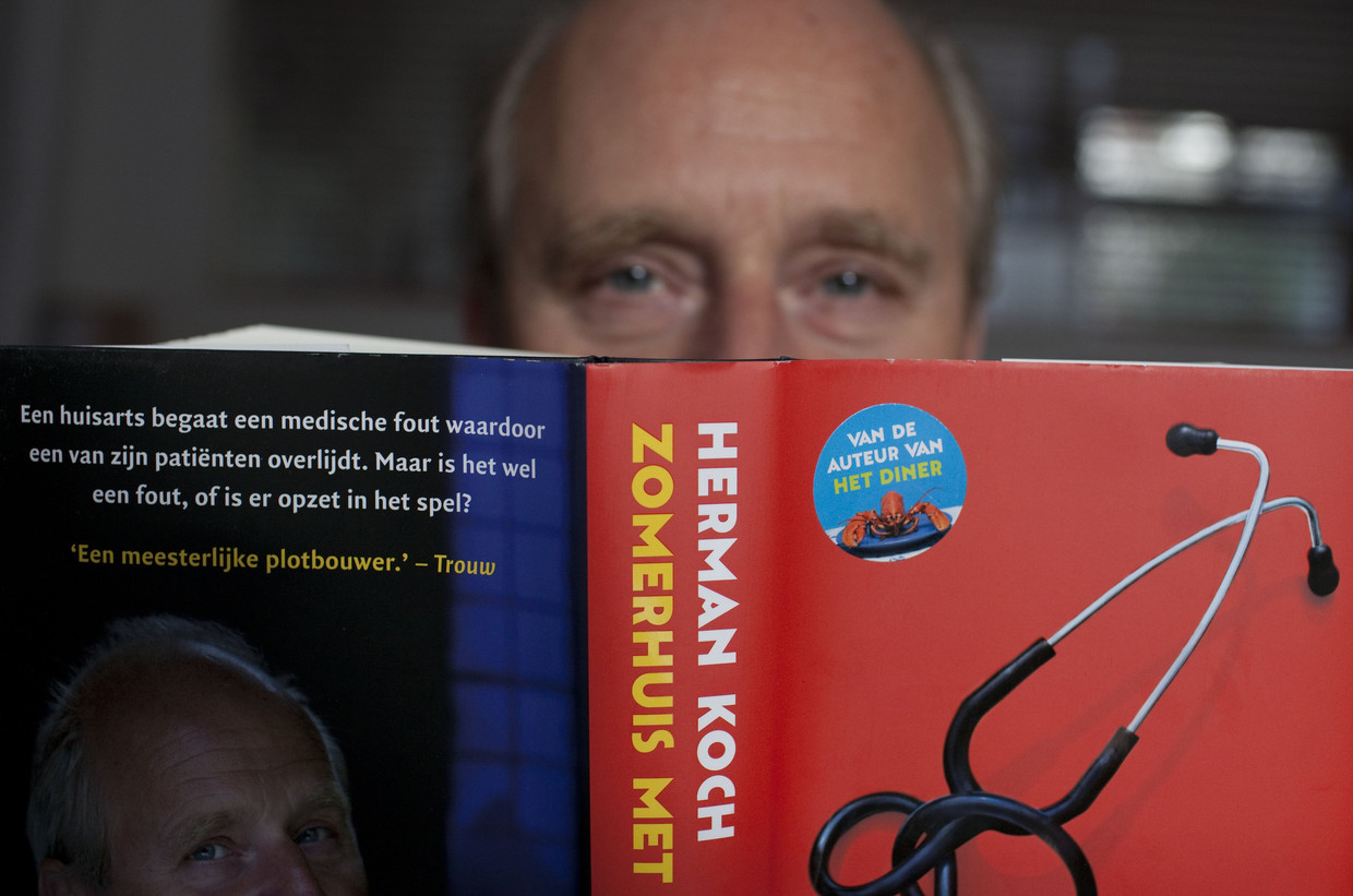 Herman Koch is een van de weinige Nederlandse schrijvers die wel goed verdienen.


 Beeld ANP