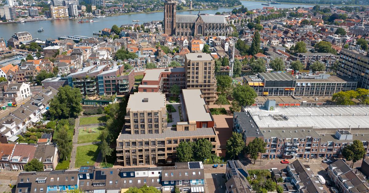 Volle bak voor de deur bij Media Markt Amsterdam Centrum