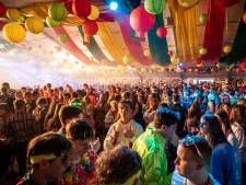 ‘Zwarte optocht’, eigen testlocatie en megafeesttent: hoe klein dorp Geffen toch groots carnaval viert