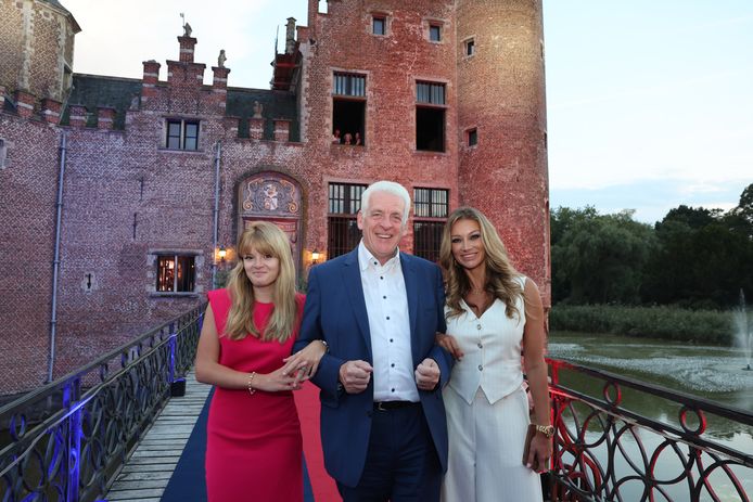 Walter de Donder with his daughter Julie and Veronique de Kock.