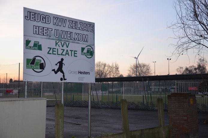 Het B-complex van voetbalclub KVV Zelzate maakt  plaats voor een woonwijk.