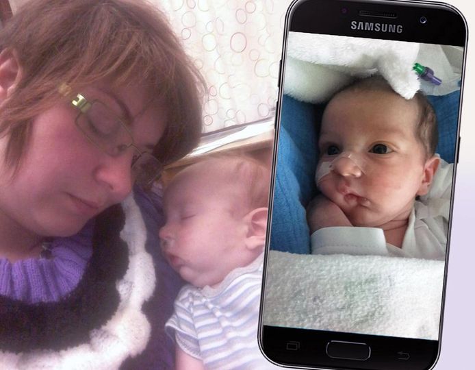 Suzanne Bitton met haar baby Maxim, die stierf toen hij 6 maanden was.