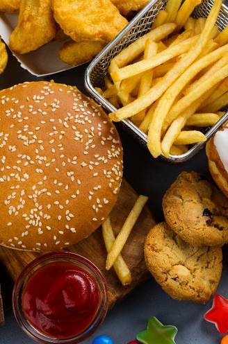 “Je favoriete chips niet meer kopen, maakt het verlangen alleen maar groter": diëtiste geeft tips om emotioneel eten tegen te gaan