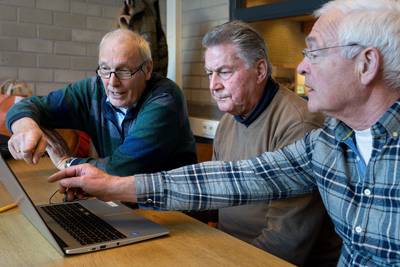 Gerrit wist amper de aan-knop te vinden, nu kan hij al een fout getypt woord veranderen op zijn lapt