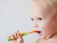 À quel âge doit-on commencer à se brosser les dents?