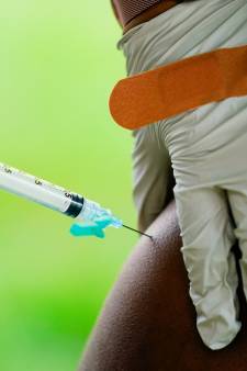 Plus besoin de vaccin anti-Covid pour les adultes en bonne santé, estime l’OMS