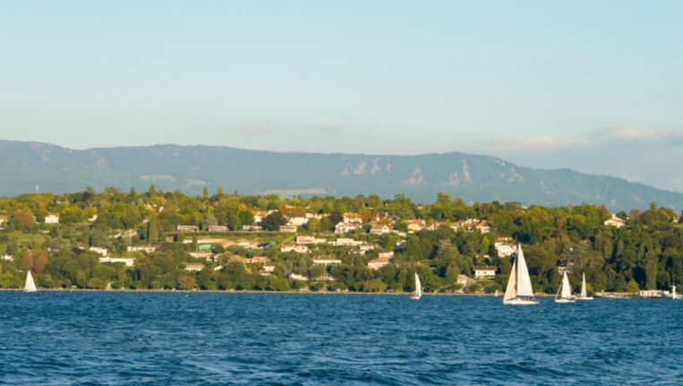 Het landgoed ligt aan het meer van Genève. Beeld THINKSTOCK