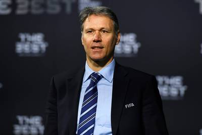 Marco van Basten zegt sorry na roepen nazigroet ‘sieg heil’ tijdens uitzending Fox Sports