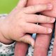 Ambtenaren speuren naar ‘schijnouders’ die baby's erkennen voor verblijfspapieren