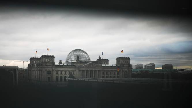 L'Allemagne démantèle un groupe armé de complotistes qui voulait attaquer le Parlement
