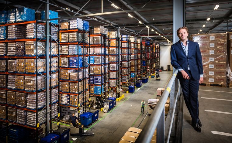 Roderick de la Houssaye, oprichter en directeur van Nedcargo, verwacht dat veel geïmporteerde producten duurder worden door de hoge vracht- en containerprijzen. Beeld Rob Lamping