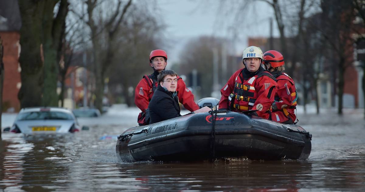 Steeds meer steden in noorden van GrootBrittannië staan blank Buitenland hln.be