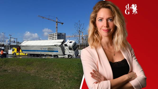 Gekantelde vrachtwagen met varkensvlees zorgt voor verkeerschaos • Eeuwenoude vondsten in het Zevenaarse streekmuseum