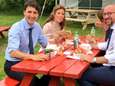 Michel eet hotdogs en poutine met Trudeau, maar "onze frieten zijn beter"