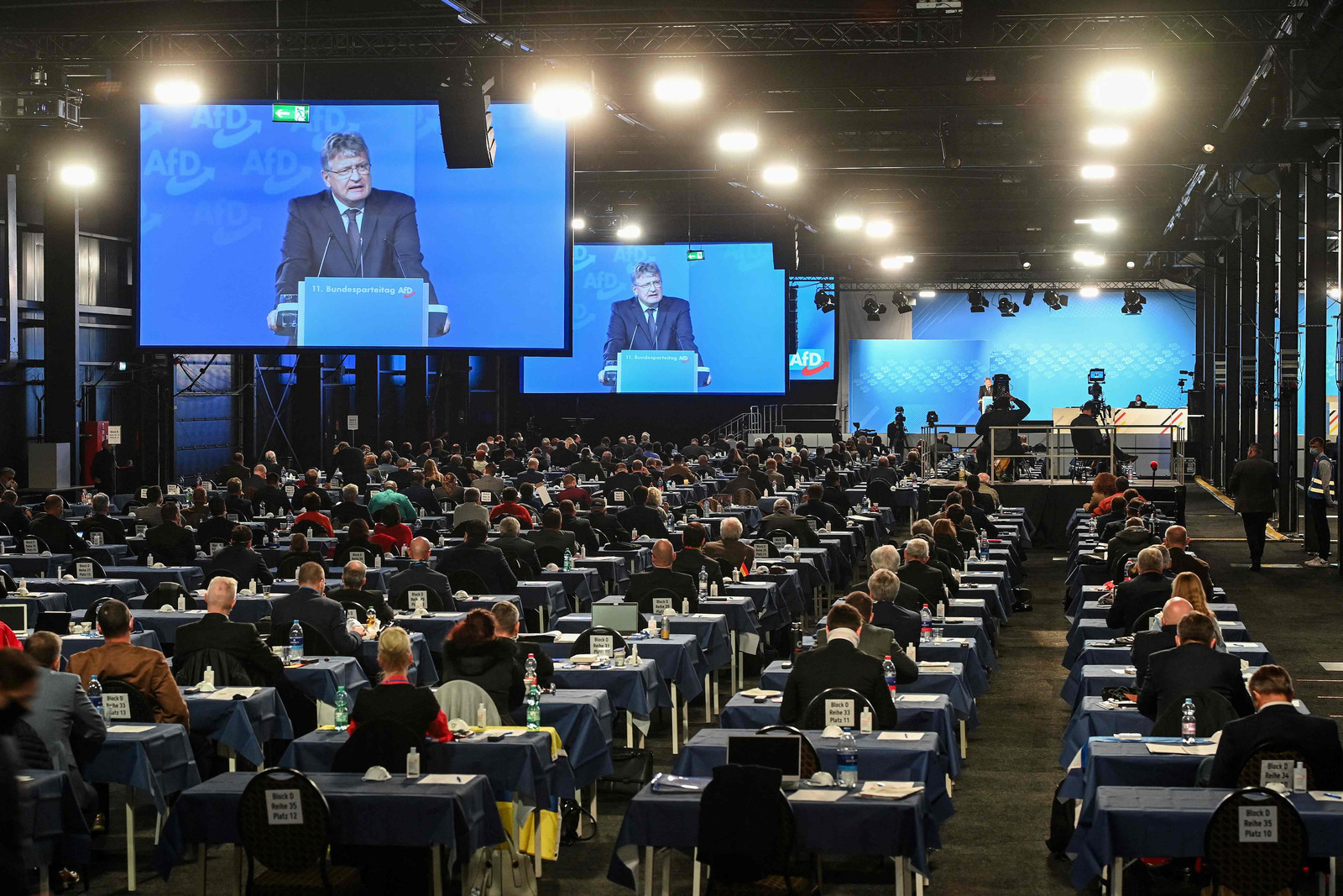 Medepartijvoorzitter Jörg Meuthen aan het woord op een AfD-congres in november 2020. Beeld AFP