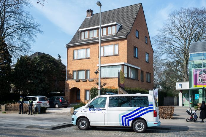 STOCK. Aan het huis van het gezin van De Wever staat er meer dan eens een politiepatrouille. "Ik heb hier al veel meegemaakt", vertelde hij na een nachtelijke inbraak in 2020.