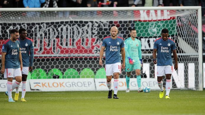 Spelers van Feyenoord balen na de 1-1.