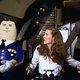 Het massatoerisme is terug, dus vluchten we op de automatische piloot – net als in Airplane!