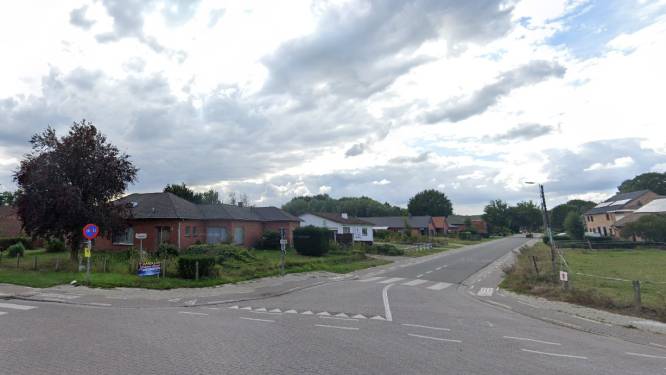 Fietser aangereden op kruispunt: slachtoffer gewond naar ziekenhuis