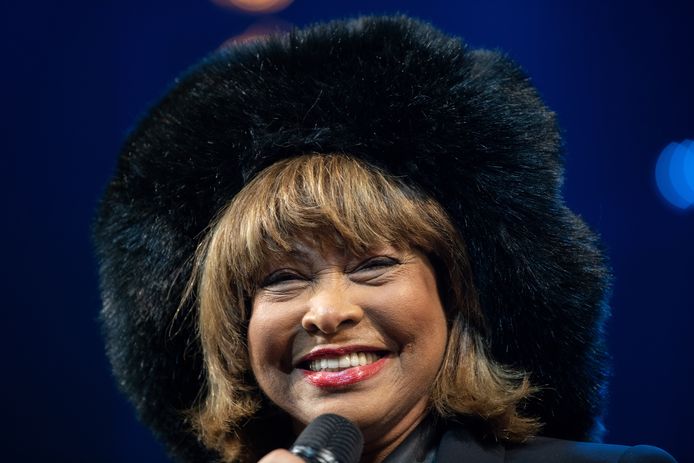 Verscholen In Een Kasteel Met 227 Miljoen Op De Bank Zo Spendeert Tina Turner 79 Haar Pensioen Show Ad Nl