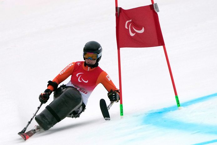 Barbara van Bergen in actie bij de Paralympics in Peking.