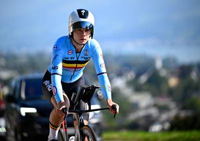 LIVE WOMEN’S TIME TRIAL WORLD CHAMPIONSHIPS. European champion Lotte Kopecky opens hunt for World Championship medal at 13:26