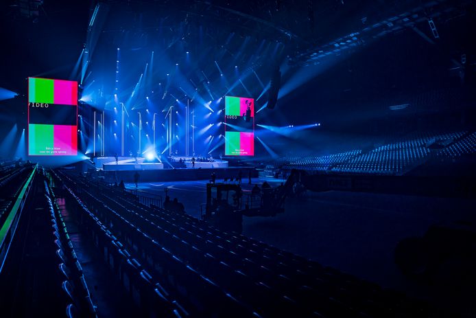 Donderdag werd er nog gerepeteerd in het Sportpaleis, maar nu blijven de zitjes leeg. Weer een zwaar verlies voor Studio 100 van Hans Bourlon.