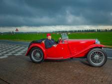 Alles klopt aan de droomauto van Nico: ‘Mensen roepen ‘Jan, Jans en de kinderen’ als ze me zien rijden’