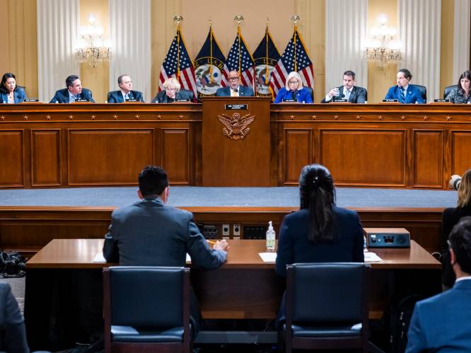 Parlementaire commissie VS wil Steve Bannon voor de rechter brengen voor minachting van het Congres
