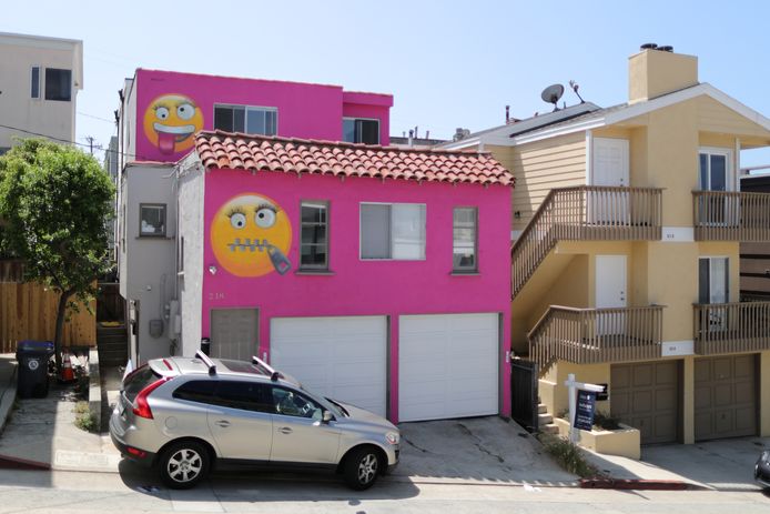 A home painted with emojis is seen in Manhattan Beach, California, U.S., August 9, 2019. REUTERS/Lucy Nicholson