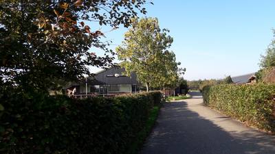 Manege Wehl is gekocht voor arbeidsmigranten
