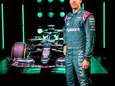 Bond-girl en gelukswensen van 007 voor Vettel bij presentatie Aston Martin