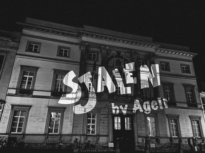 ‘Sjalen’ geprojecteerd op gevel stadhuis Aalst”: “Het decor van carnaval is klaar”
