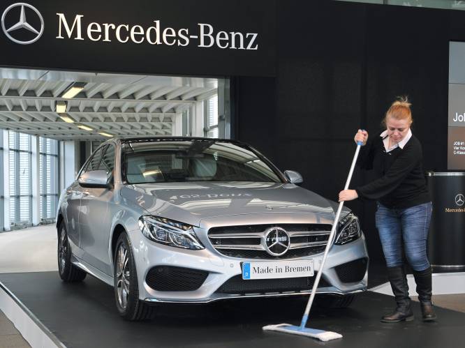 Mercedes-Benz laat kerstvakantie vroeger starten door chiptekort