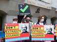 Uitleveringszaak Assange in Londen geschorst na corona-alarm