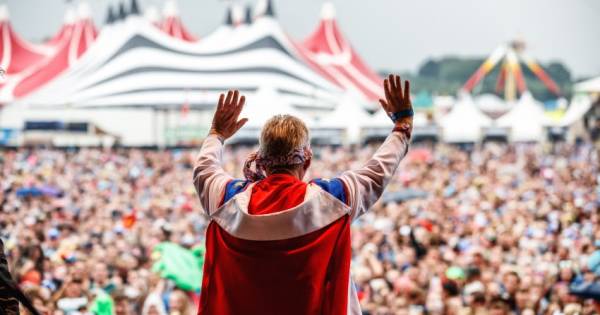 Tante Rikie Kondigt Op 70ste Verjaardag Afscheid Aan Als