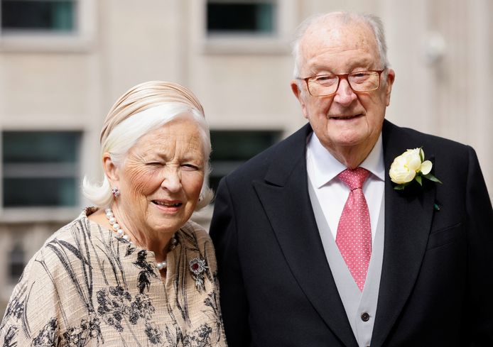 Albert en Paola woonden afgelopen zaterdag nog het huwelijk van hun kleindochter prinses Maria Laura bij.